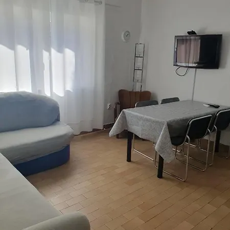 Sandra Апартаменти *